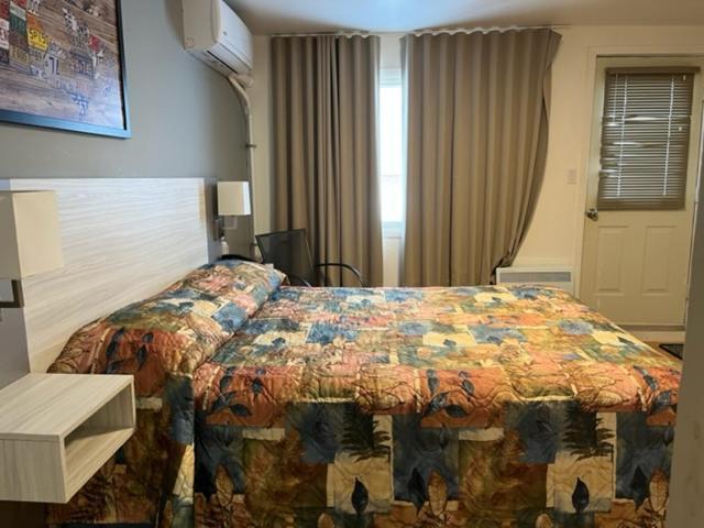 อีโคโน ลอดจ์ ควิเบก ซิตี้ อีสต์ Hotel ควิเบกซิตี้ ภายนอก รูปภาพ